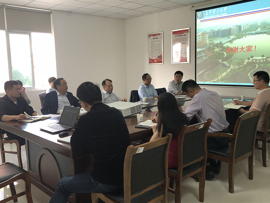 黄立宏副校长一行莅临中心调研指导工作 黄立宏副校长一行莅临中心调研指导工作